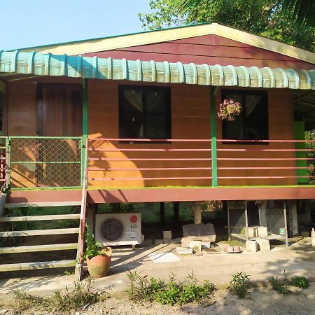 Ariya Garden Home Чумфон Екстериор снимка