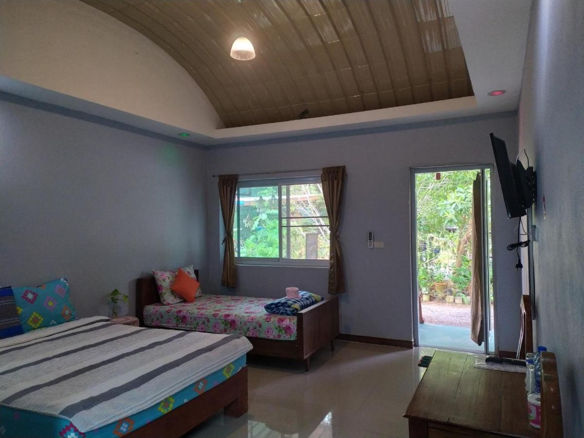 Ariya Garden Home Чумфон Екстериор снимка