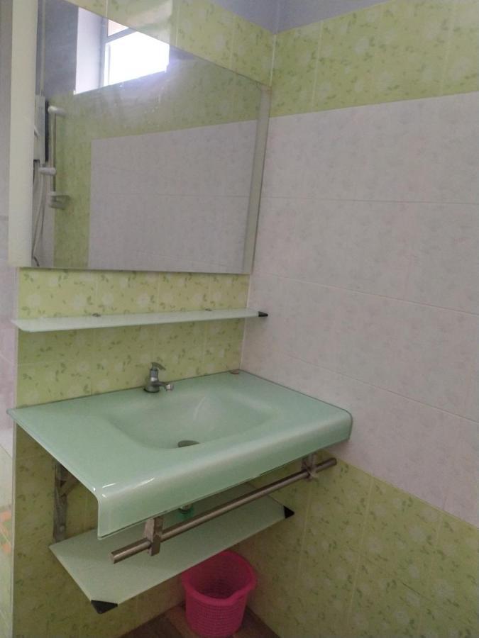 Ariya Garden Home Чумфон Екстериор снимка