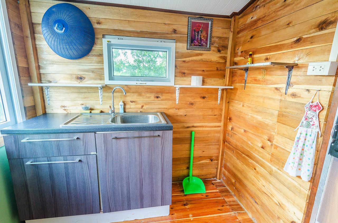 Ariya Garden Home Чумфон Екстериор снимка