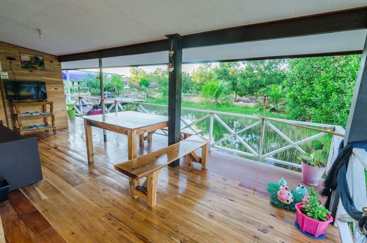 Ariya Garden Home Чумфон Екстериор снимка