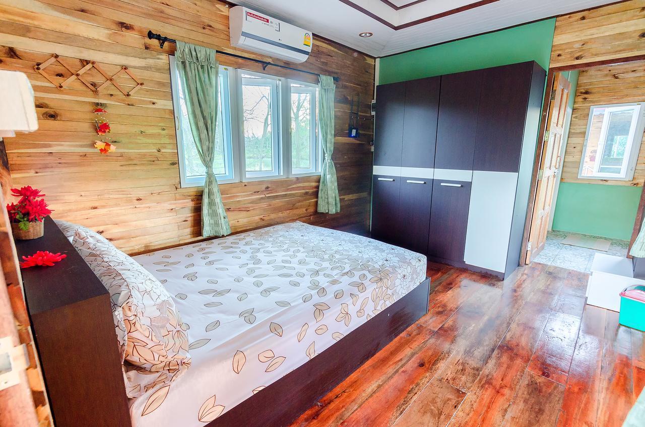 Ariya Garden Home Чумфон Екстериор снимка