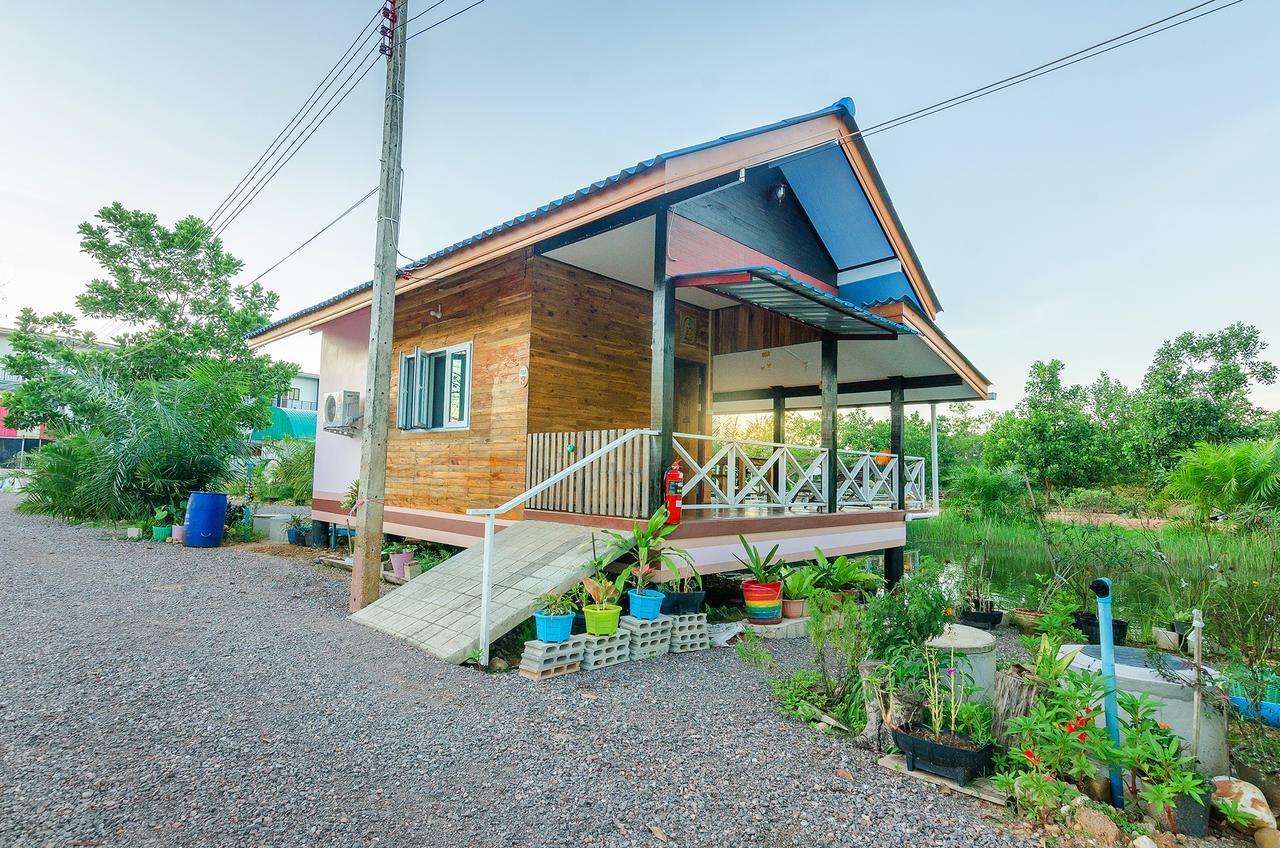 Ariya Garden Home Чумфон Екстериор снимка