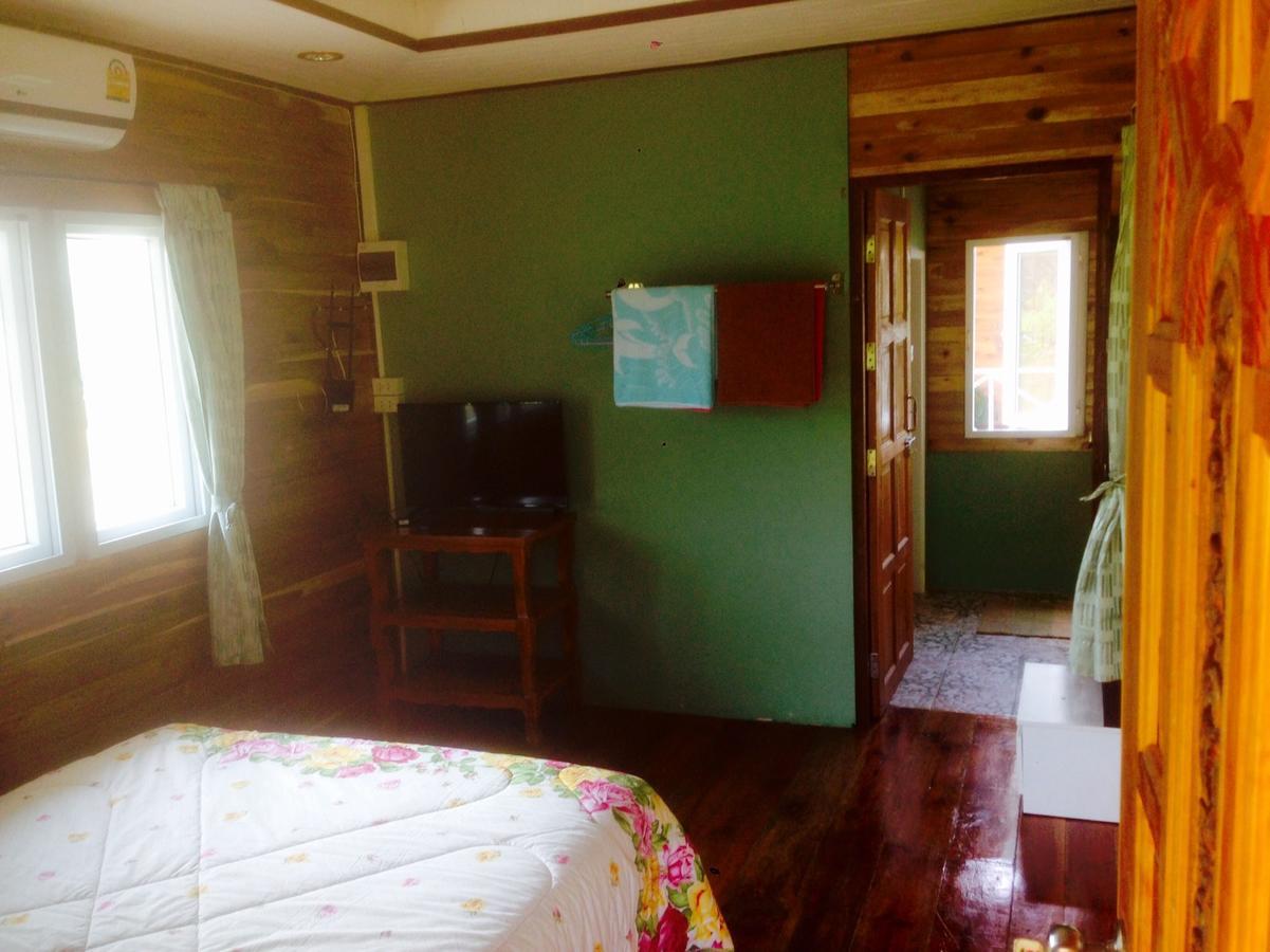 Ariya Garden Home Чумфон Екстериор снимка